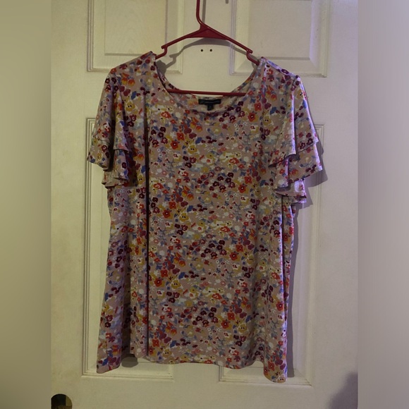 Ladies Blouse - Picture 1 of 4